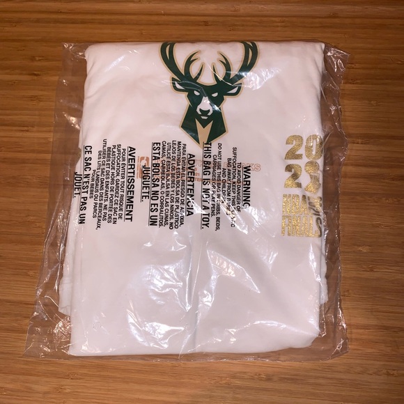 New Nike MILWAUKEE BUCKS NBA Champions Locker Room Shirt 4XL TALL 4XT 4XLT NWT - Picture 6 of 10